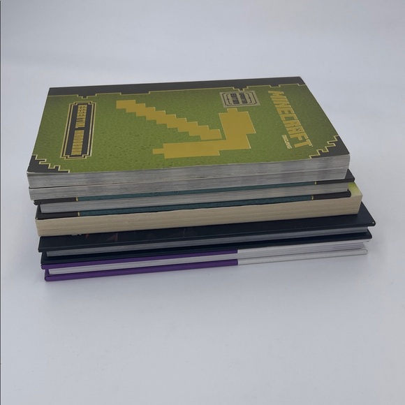 Minecraft Handbook Collection Lot - Picture 9 of 11